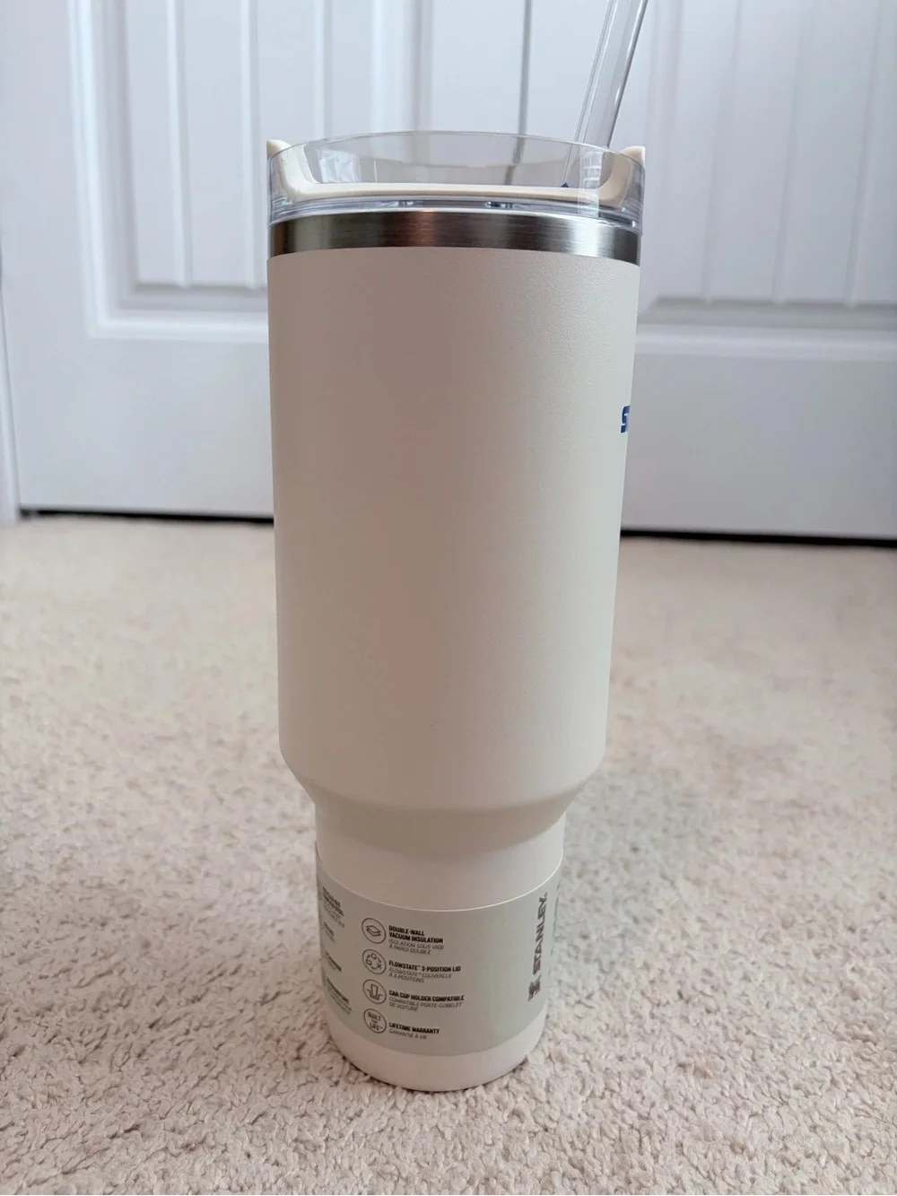Stanley Quencher 2.0 Flowstate 40oz Tumbler Handle Straw NEW Cream Ivory